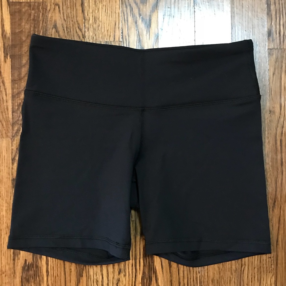 🖤 Fitted Workout Shorts